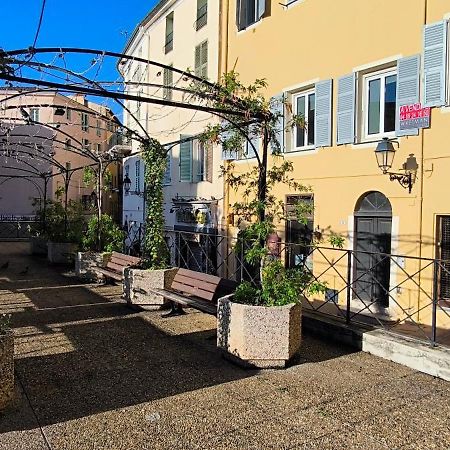 Superbe Appartement 2 Pieces A 2 Pas De La Plage,Dans La Vieille Ville مينتون المظهر الخارجي الصورة